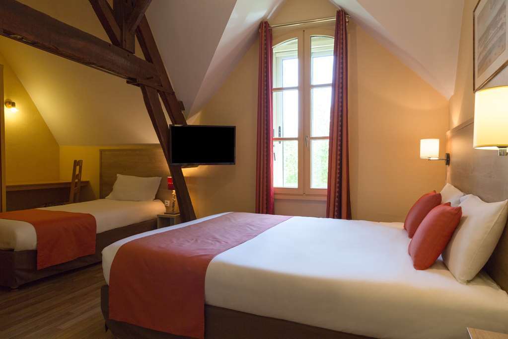 Hotel Henri IV Coutras Quarto foto